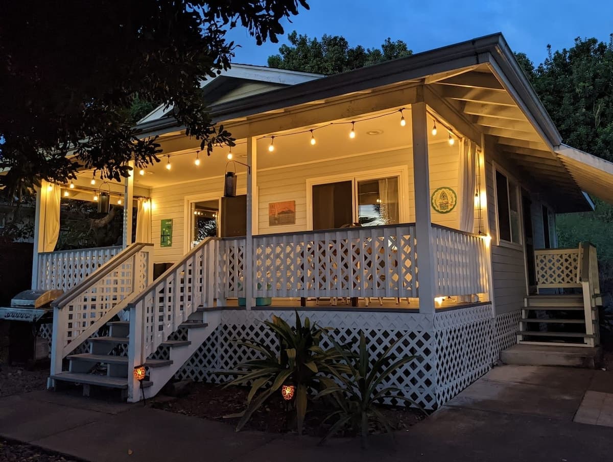 Guesthouse in Kailua-Kona · ★4.99 · 2 bedrooms · 2 beds · 1 bath - Photo 3