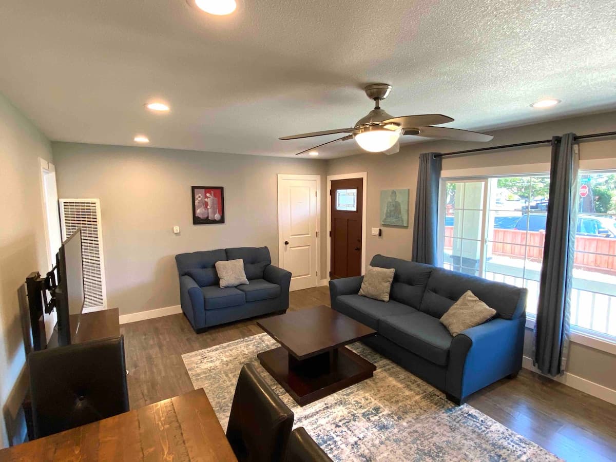 Private 2BR Near Stanford, FB, Amazon - Photo 1