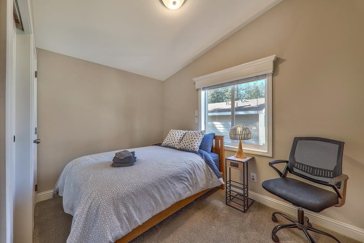 Gated Townhome, AC, Walk to Heavenly & Casinos - Photo 2
