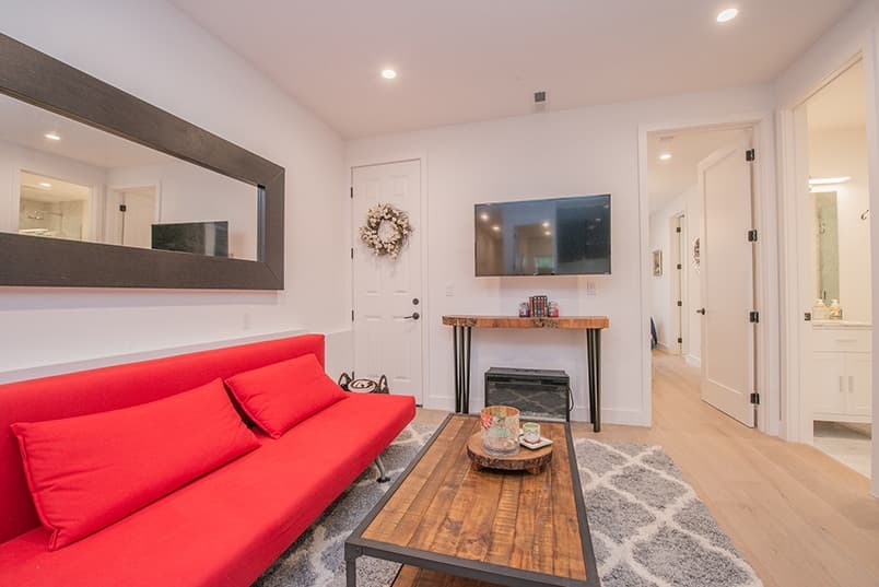 Modern Victorian Flat with Private Patio - Photo 2