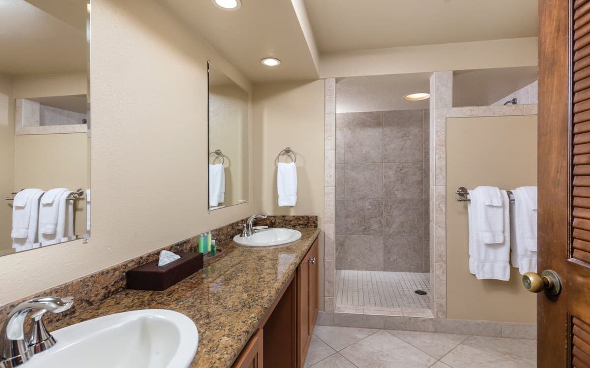 Club Wyndham Kona Coast Resort Oceanfront resort - Photo 3