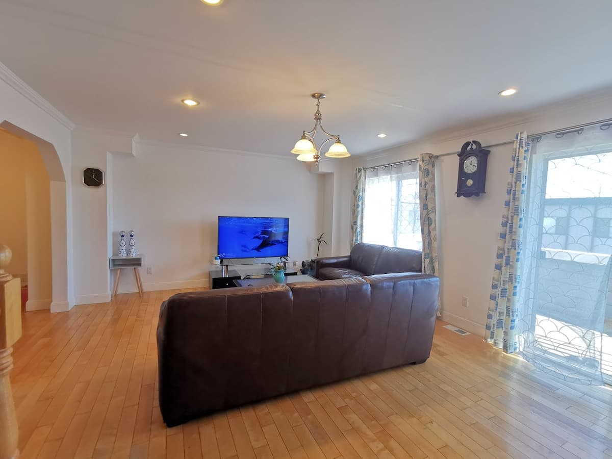 New 3BR w/ 2 Patios, Near 101 & KT Rail (43) - Photo 4