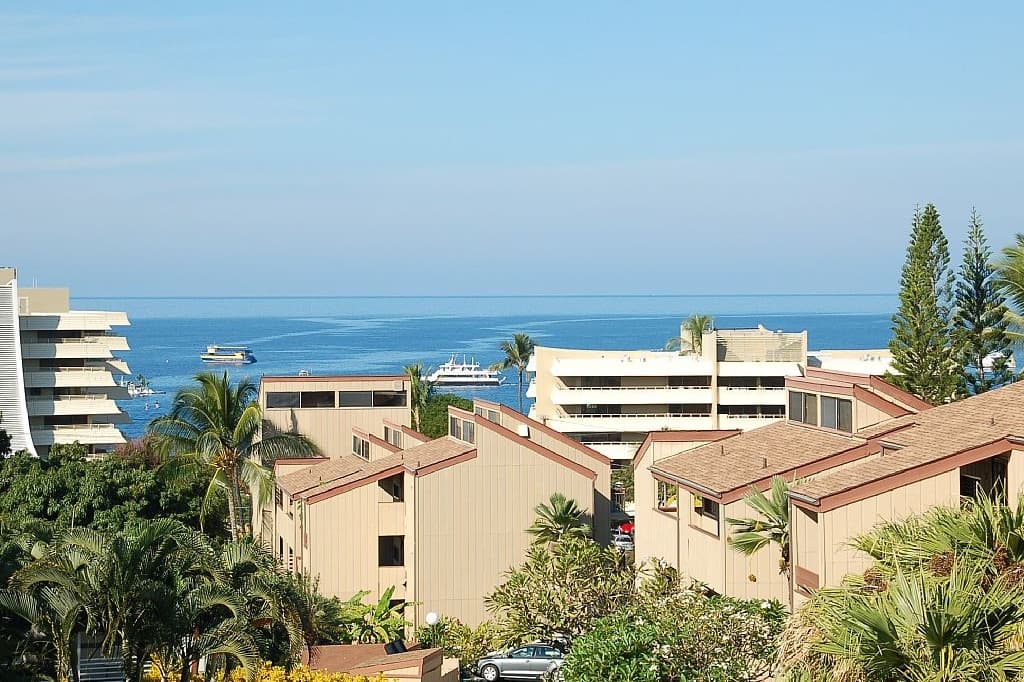Condo in Kailua-Kona · ★5.0 · 1 bedroom · 2 beds · 1 bath - Photo 1