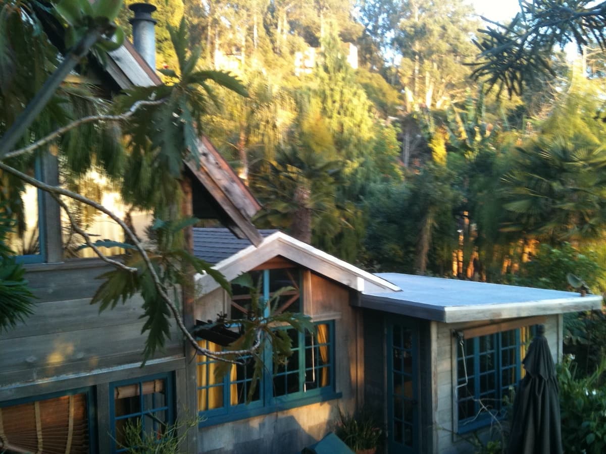 Maybeck Garden Cottage: Level In, 9 min walk to UC - Photo 1