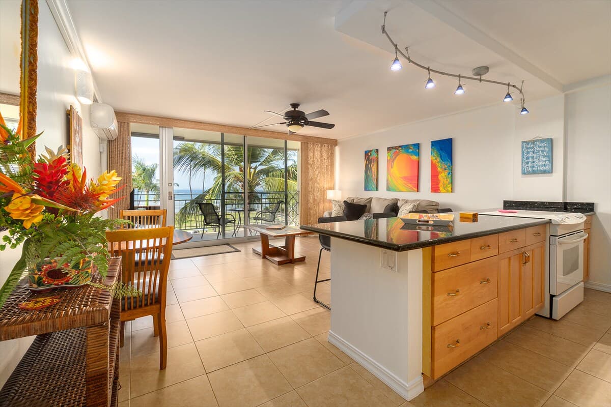 Condo in Kihei · ★4.82 · 1 bedroom · 2 beds · 1 bath - Photo 3
