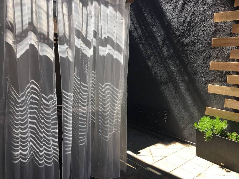 Private Hot Tub & Patio, Upper Market SF - Photo 5