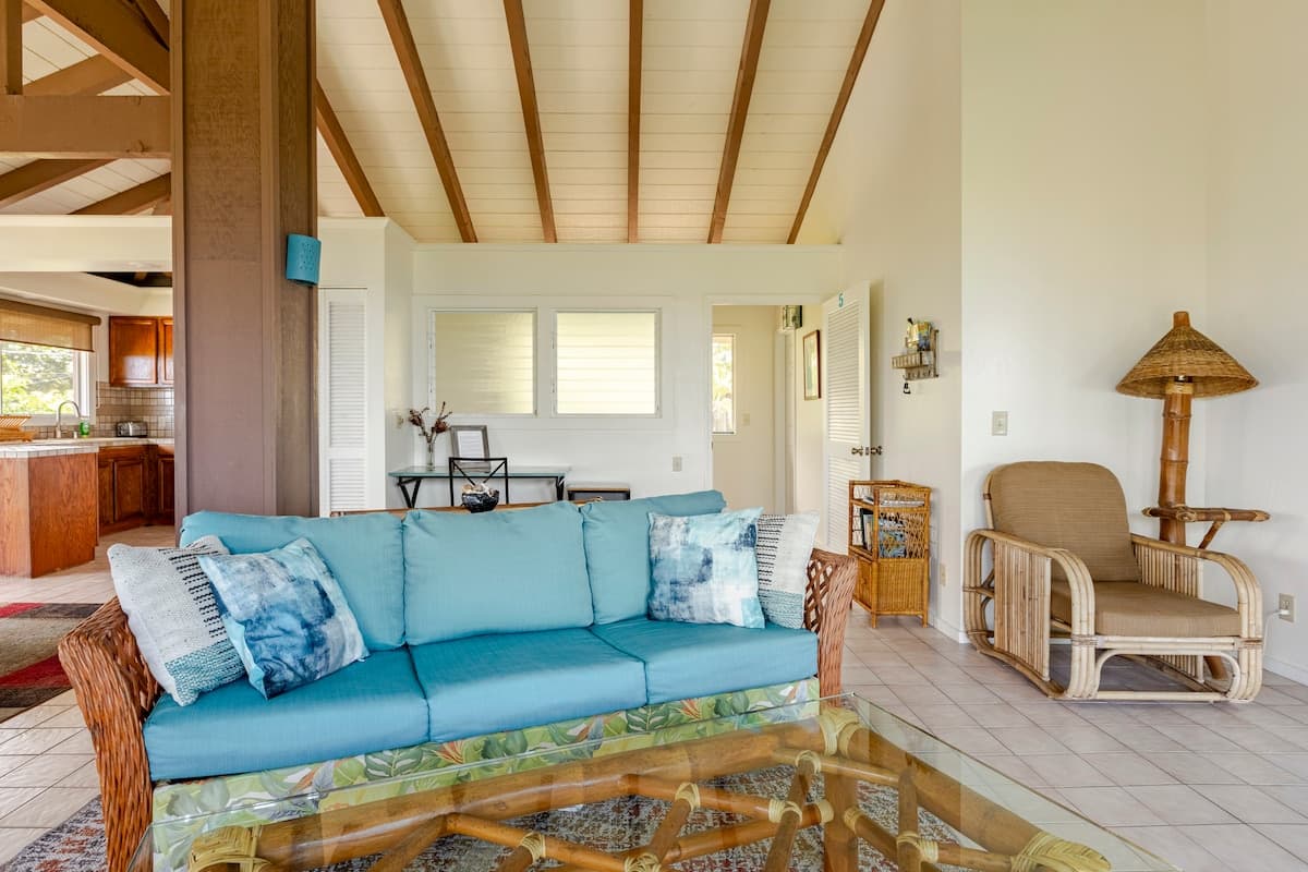 Location! Ocean views king bed walk to magic beach - Photo 2