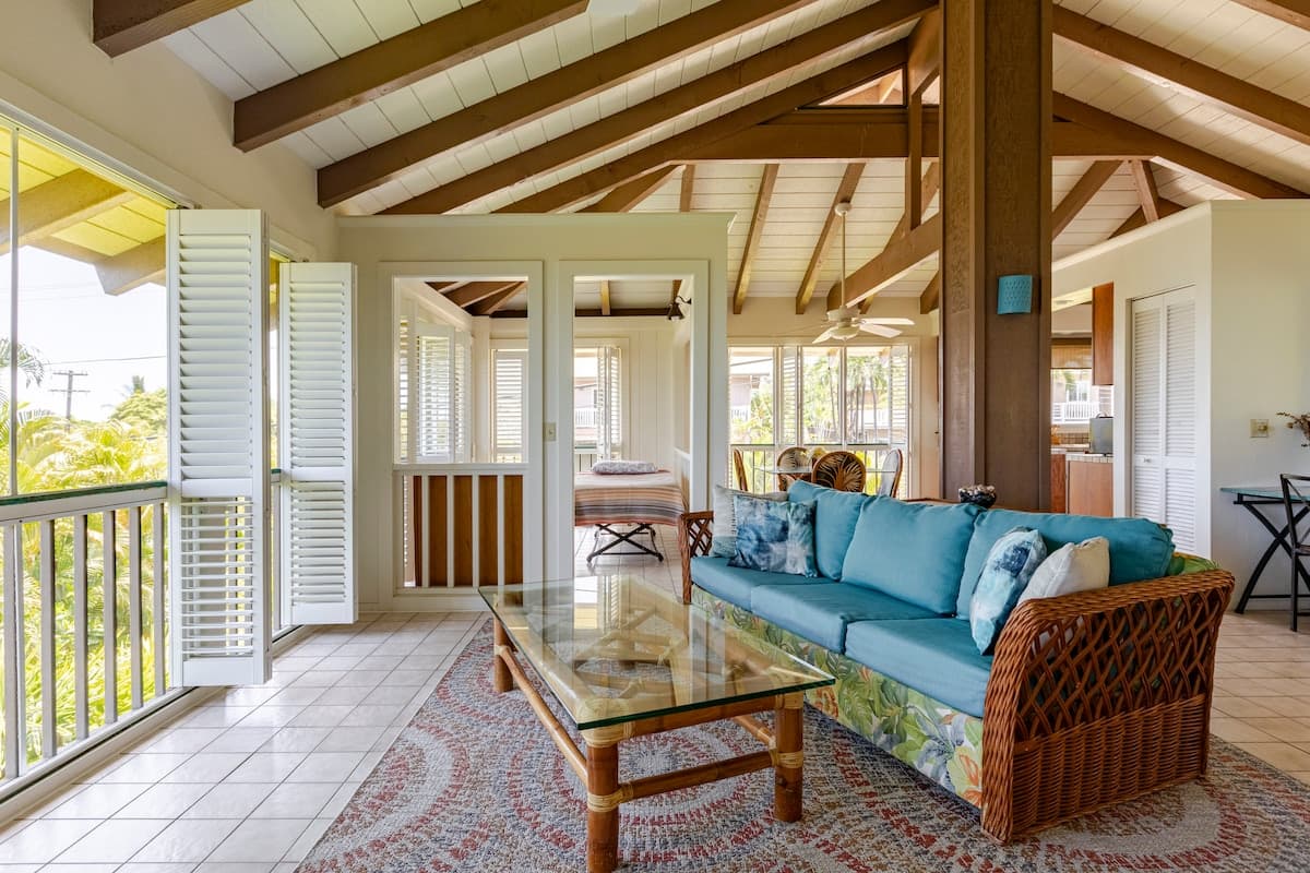 Location! Ocean views king bed walk to magic beach - Photo 1
