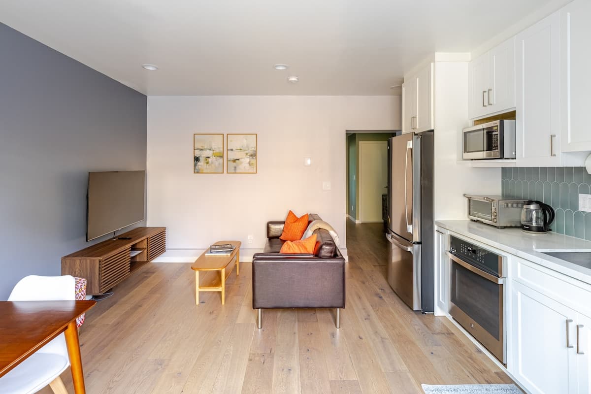 Remodeled 2BR with Private Backyard Near BART - Photo 4