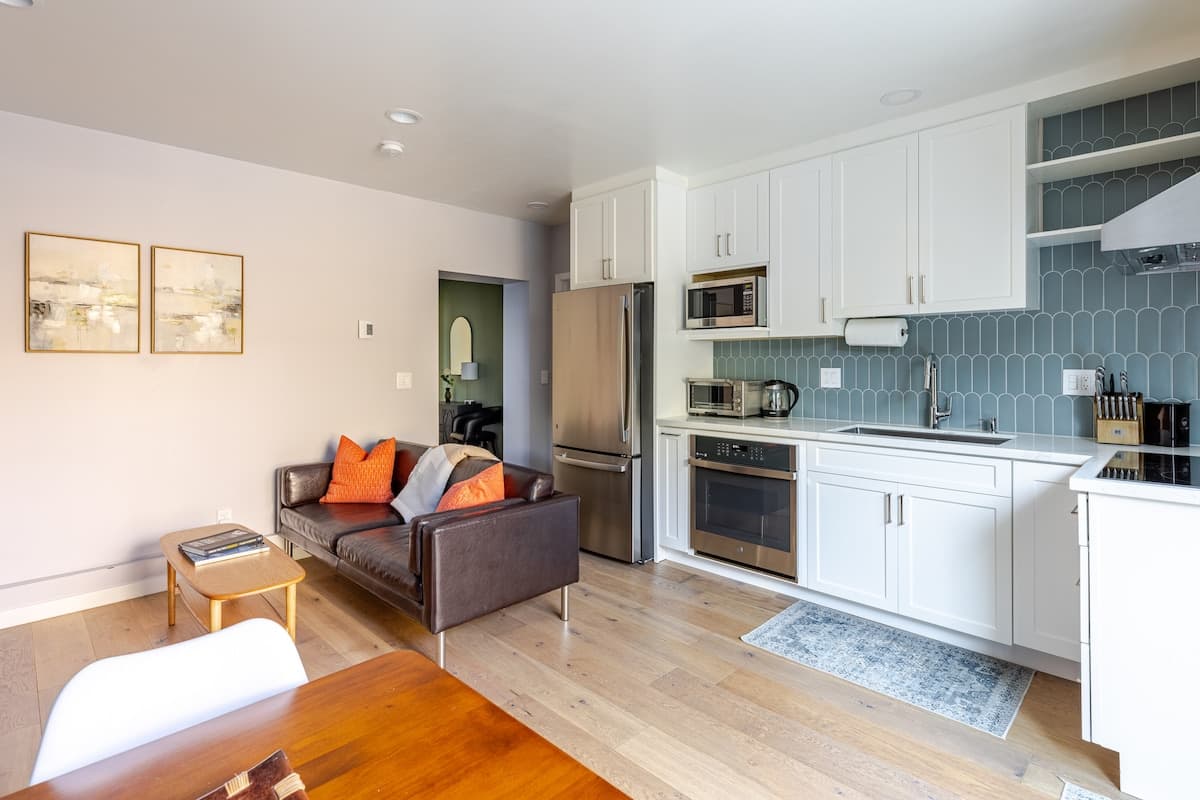 Remodeled 2BR with Private Backyard Near BART - Photo 3