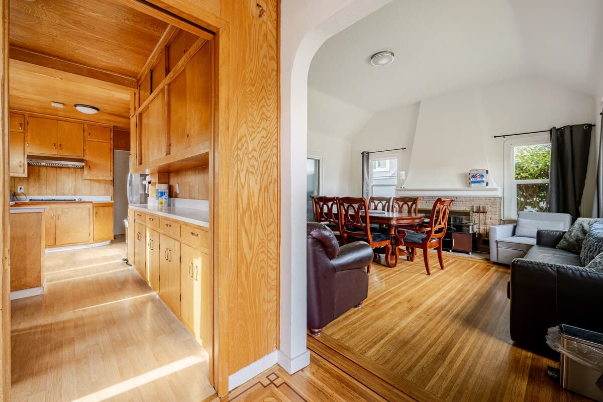 5BR Berkeley-SF Base with EV Charger & Yard - Photo 4