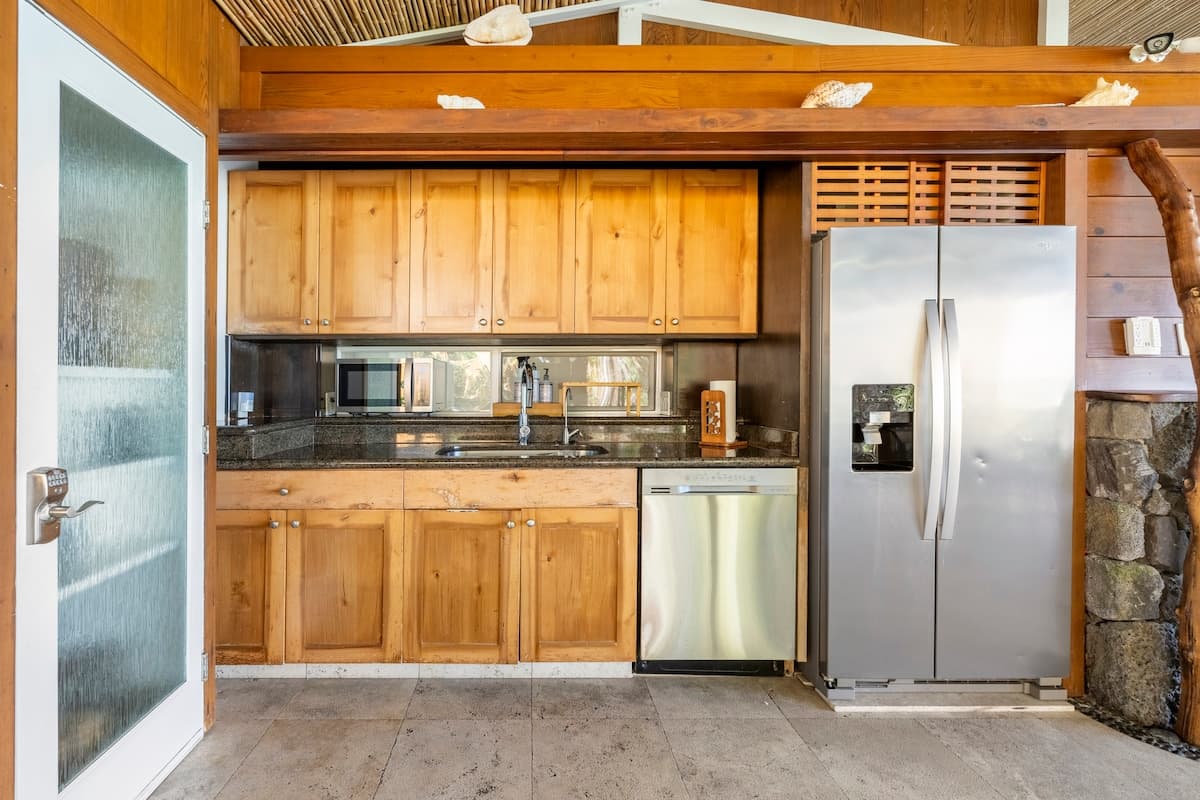 Home in Kailua-Kona · ★4.97 · 2 bedrooms · 2 beds · 2 baths - Photo 5
