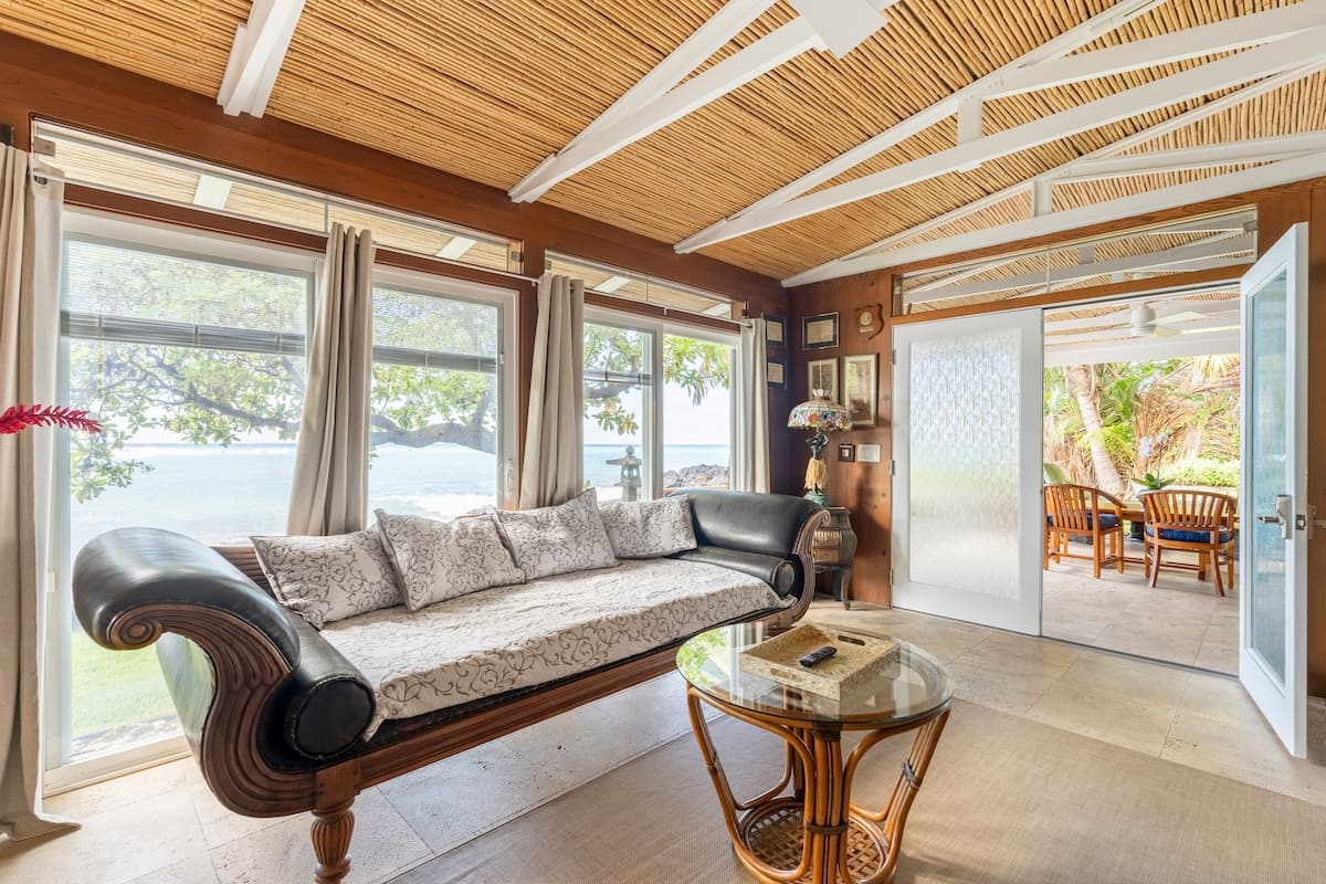 Home in Kailua-Kona · ★4.97 · 2 bedrooms · 2 beds · 2 baths - Photo 3