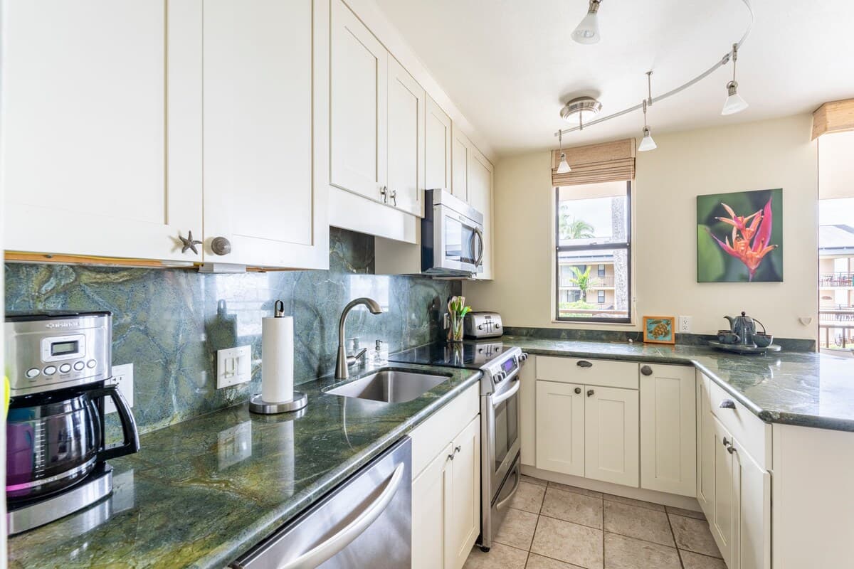Condo in Kailua-Kona · ★4.93 · 1 bedroom · 1 bed · 1 bath - Photo 2