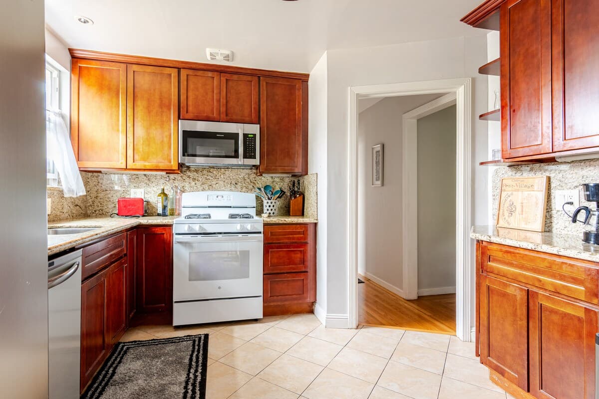 Quiet Menlo Park Home, Perfect for Work Stays - Photo 5