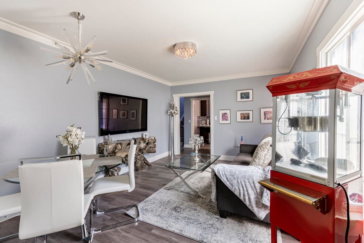 Luxury Oakland Home with Arcade & Fire Pit - Photo 5