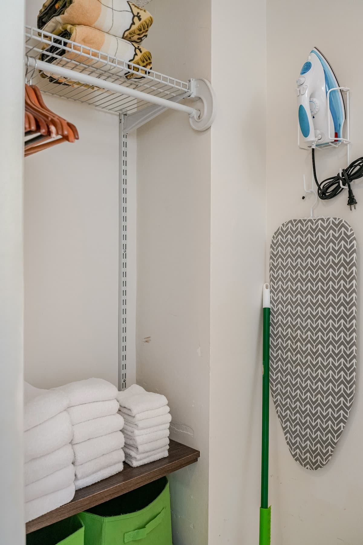 Condo in Honolulu · ★4.45 · Studio · 1 bed · 1 private bath - Photo 3
