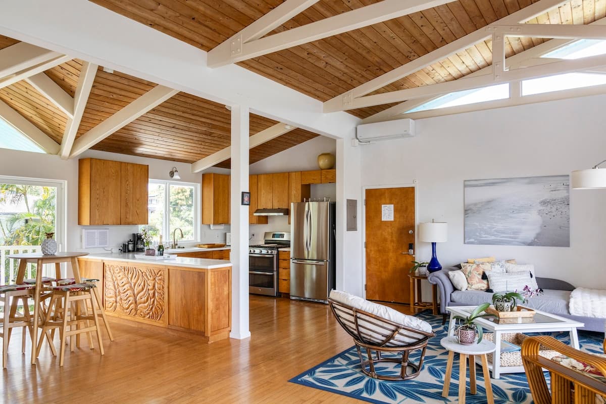 Home in Pahoa · ★4.97 · Studio · 2 beds · 1 bath - Photo 3