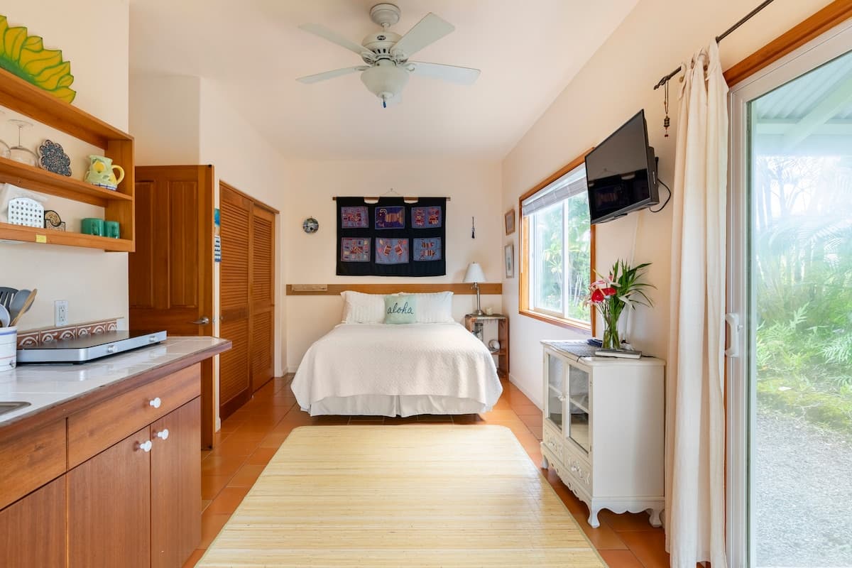 Cozy Hilo Studio - Photo 1