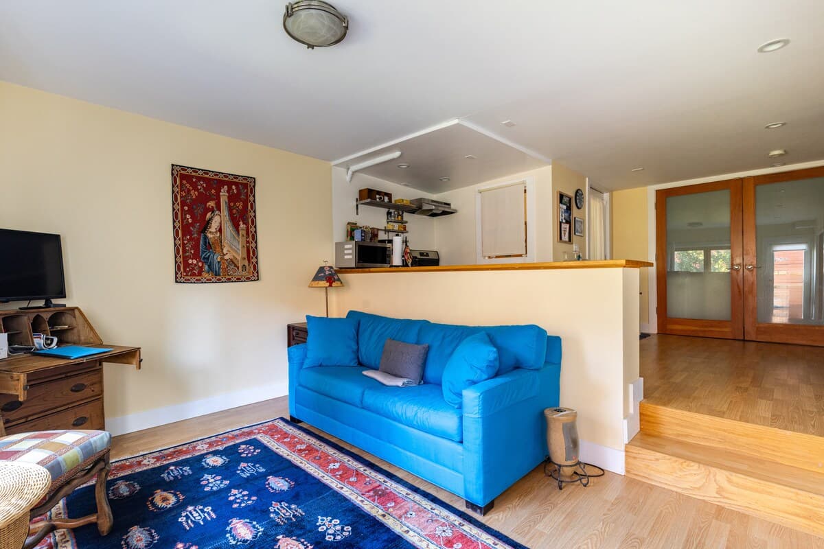Russian Hill/ North Beach Garden Apartment - Photo 3