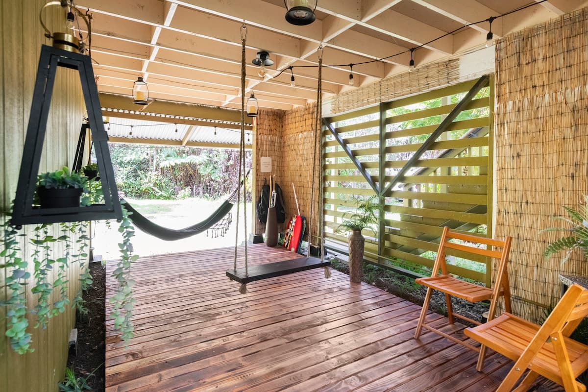 Tiny Tropical Tree House in Volcano Rain Forest, Hot Tub - Photo 3
