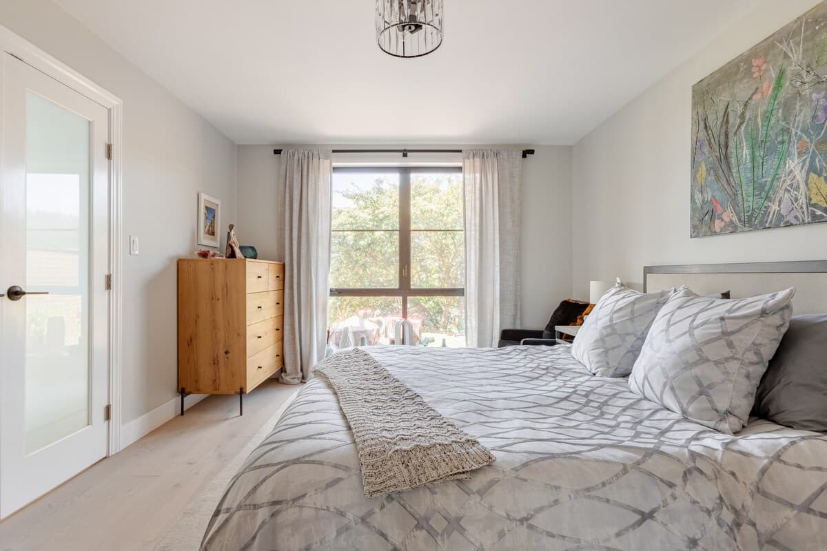 King Bed, Private Patio & Parking, SF Center - Photo 4