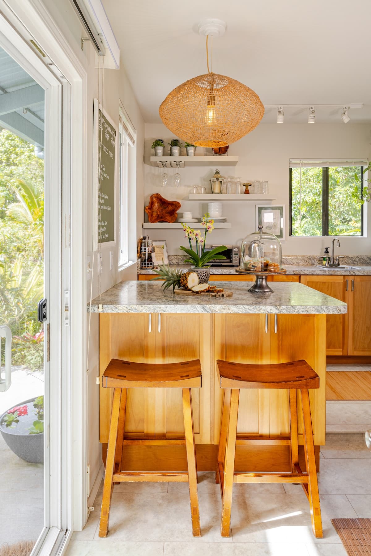 Guesthouse in Keaau · ★4.98 · 1 bedroom · 2 beds · 1 private bath - Photo 5