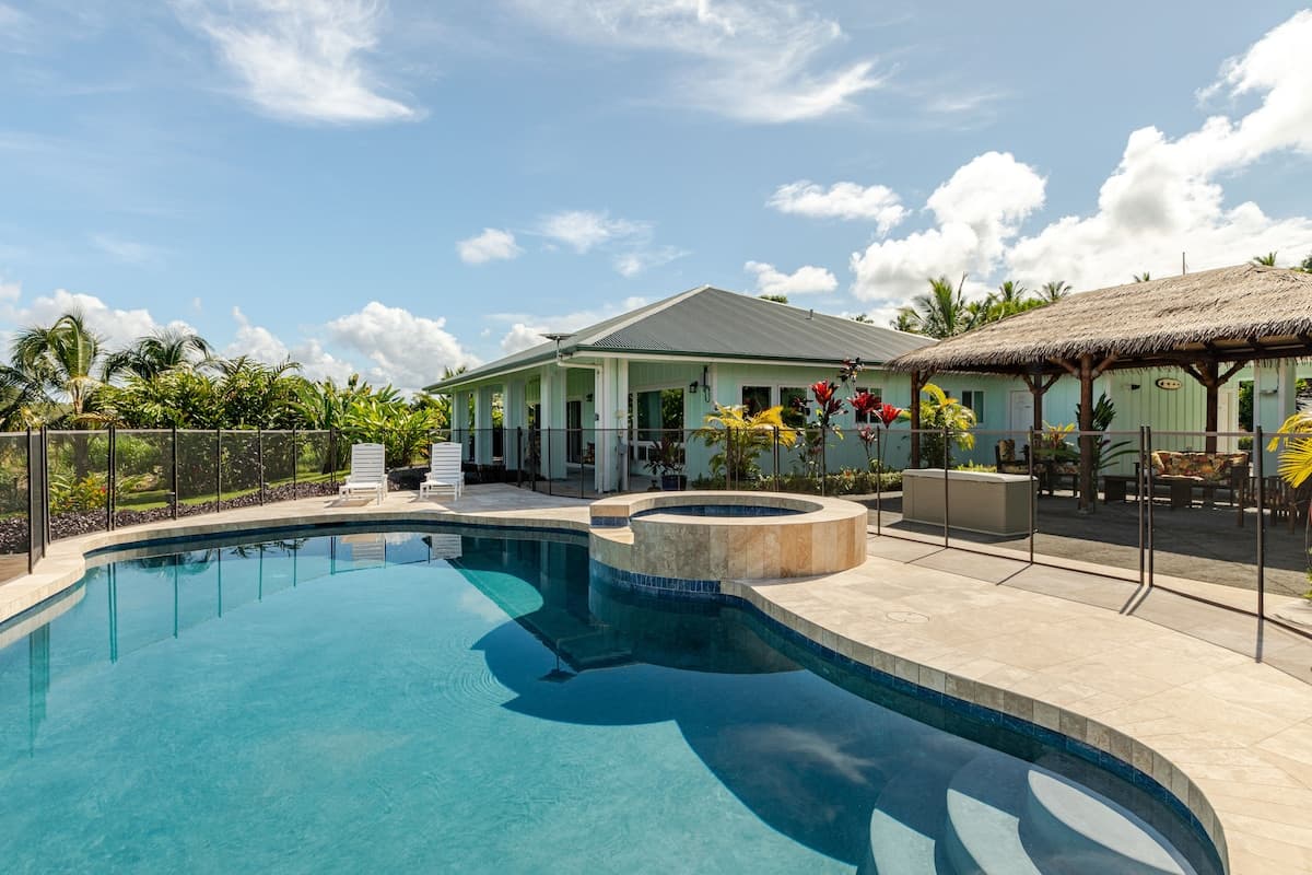 Home in Papaikou · ★4.97 · 2 bedrooms · 3 beds · 2 baths - Photo 1