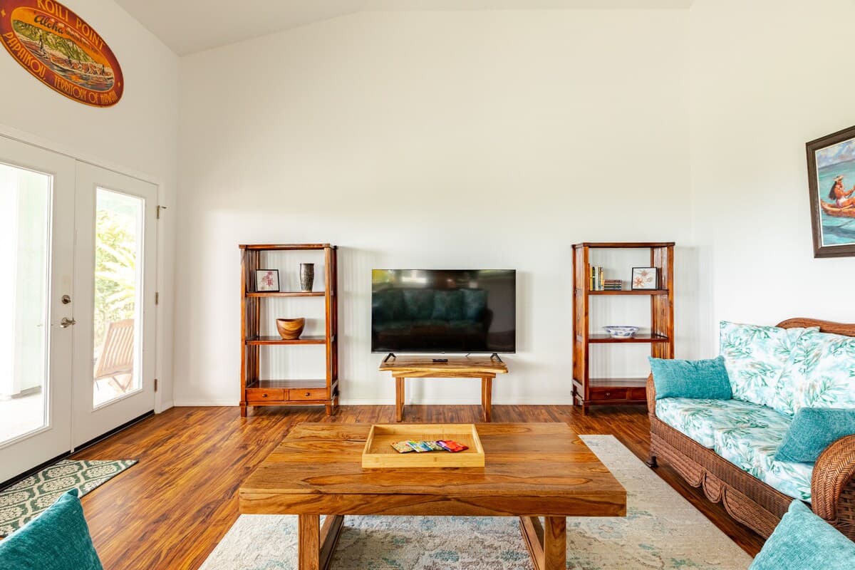 Home in Papaikou · ★4.97 · 2 bedrooms · 3 beds · 2 baths - Photo 5