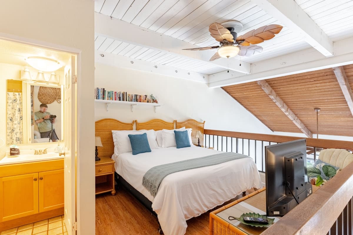 Condo in Kihei · ★4.84 · 2 bedrooms · 3 beds · 2 private baths - Photo 2