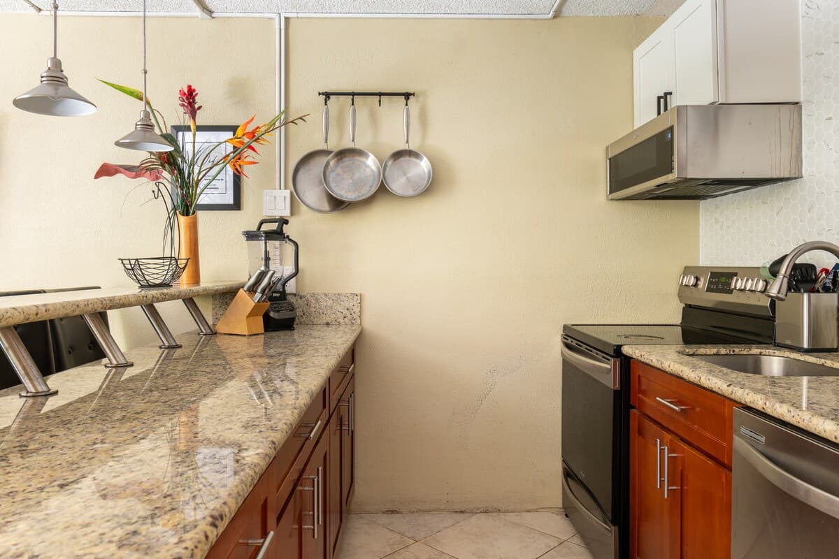 Condo in Kihei · ★4.83 · 1 bedroom · 2 beds · 1 bath - Photo 4