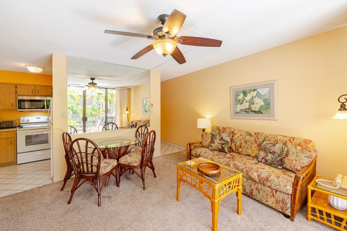 Condo in Lahaina · ★4.38 · 1 bedroom · 2 beds · 1 bath - Photo 5