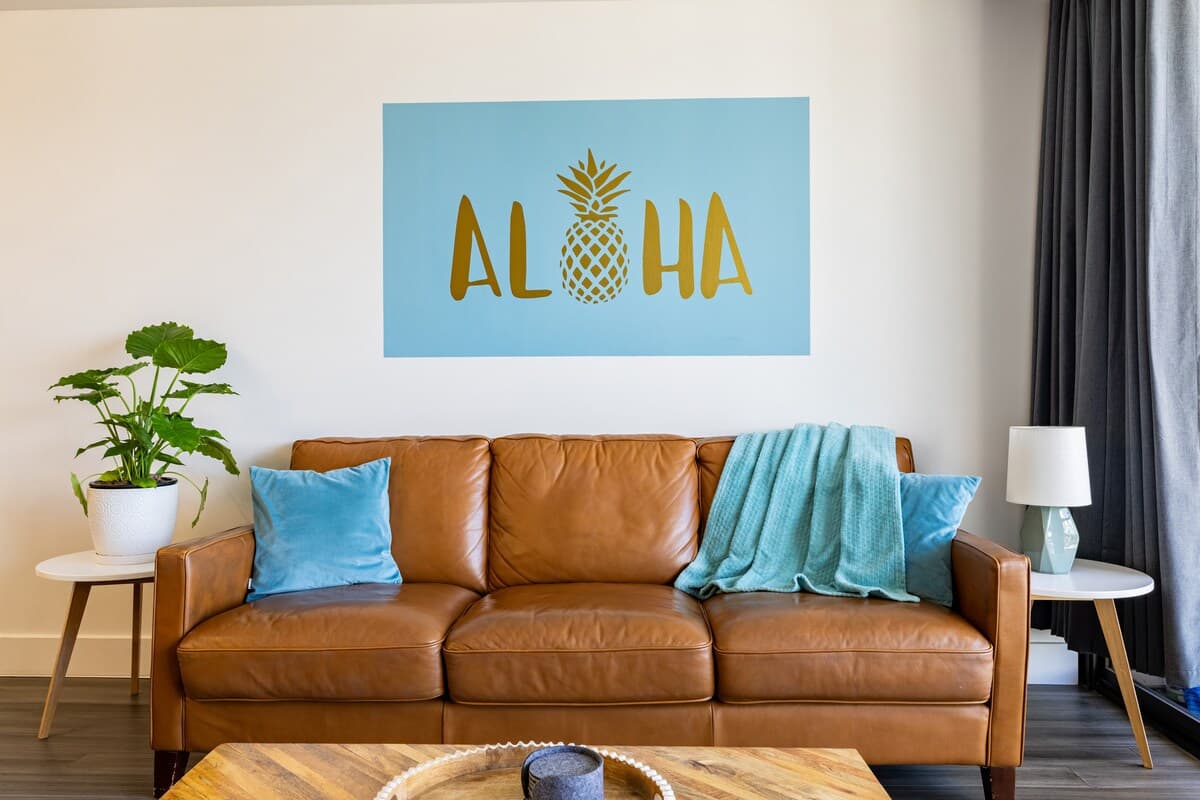 Condo in Honolulu · ★4.94 · 1 bedroom · 2 beds · 1 private bath - Photo 2