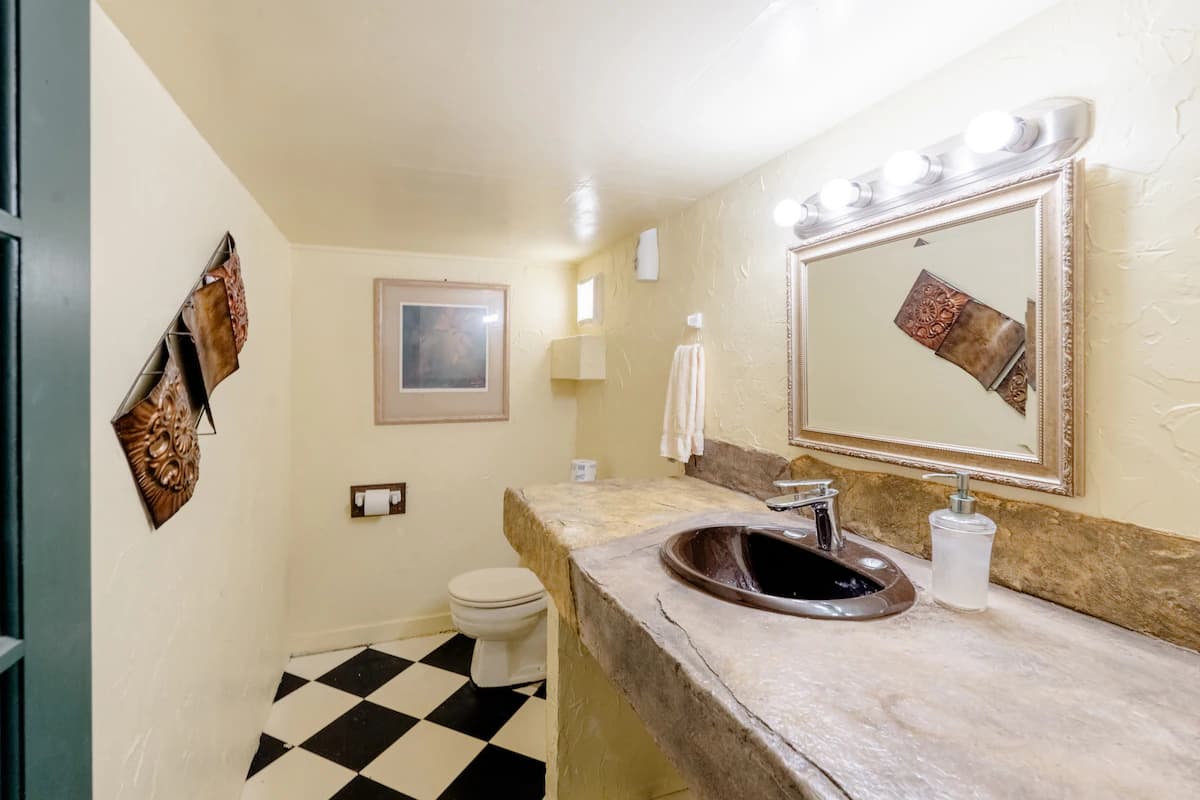 Nature lodge in Volcano · ★4.86 · 1 bedroom · 1 bed · 1 private bath - Image 24
