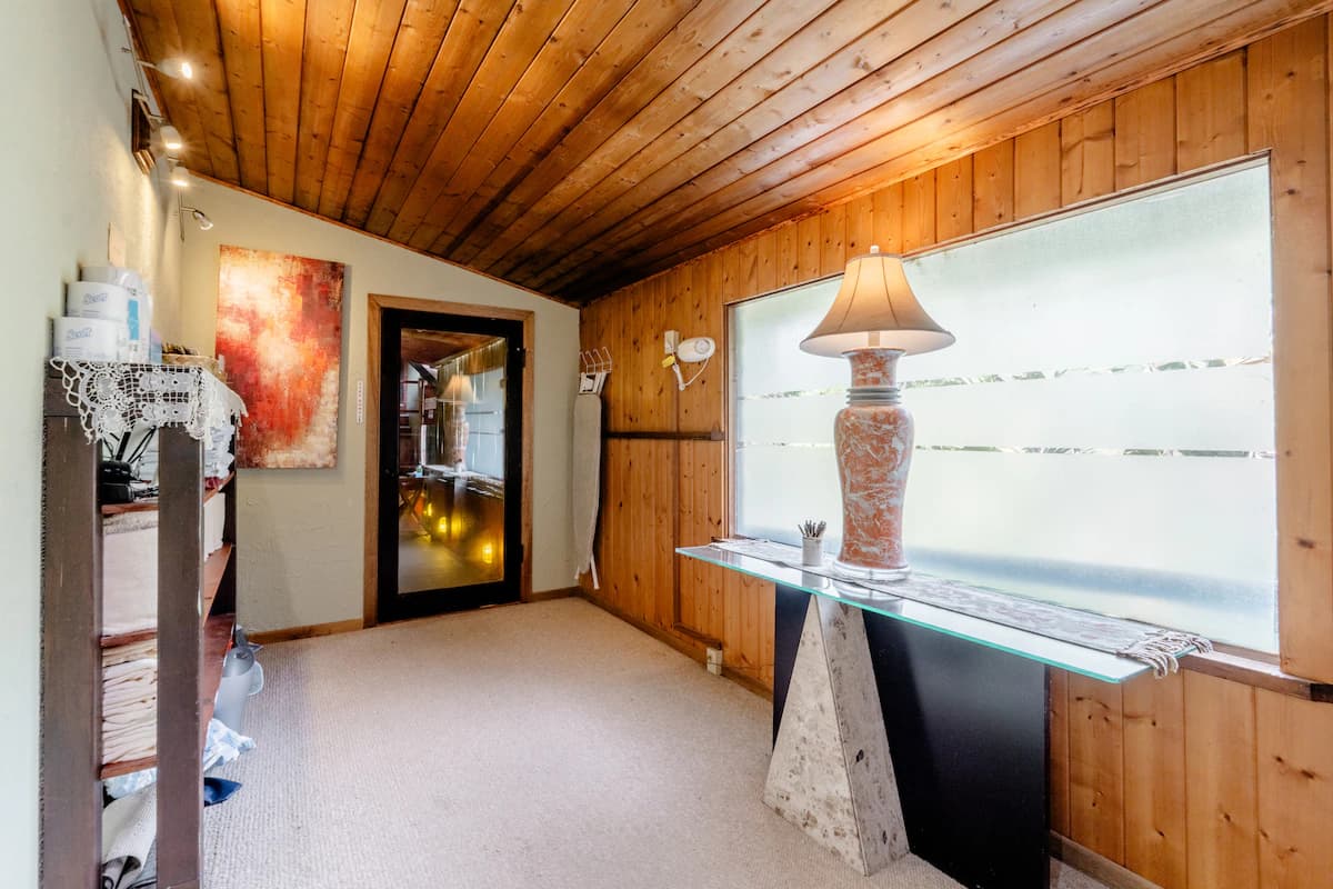 Nature lodge in Volcano · ★4.86 · 1 bedroom · 1 bed · 1 private bath - Image 15