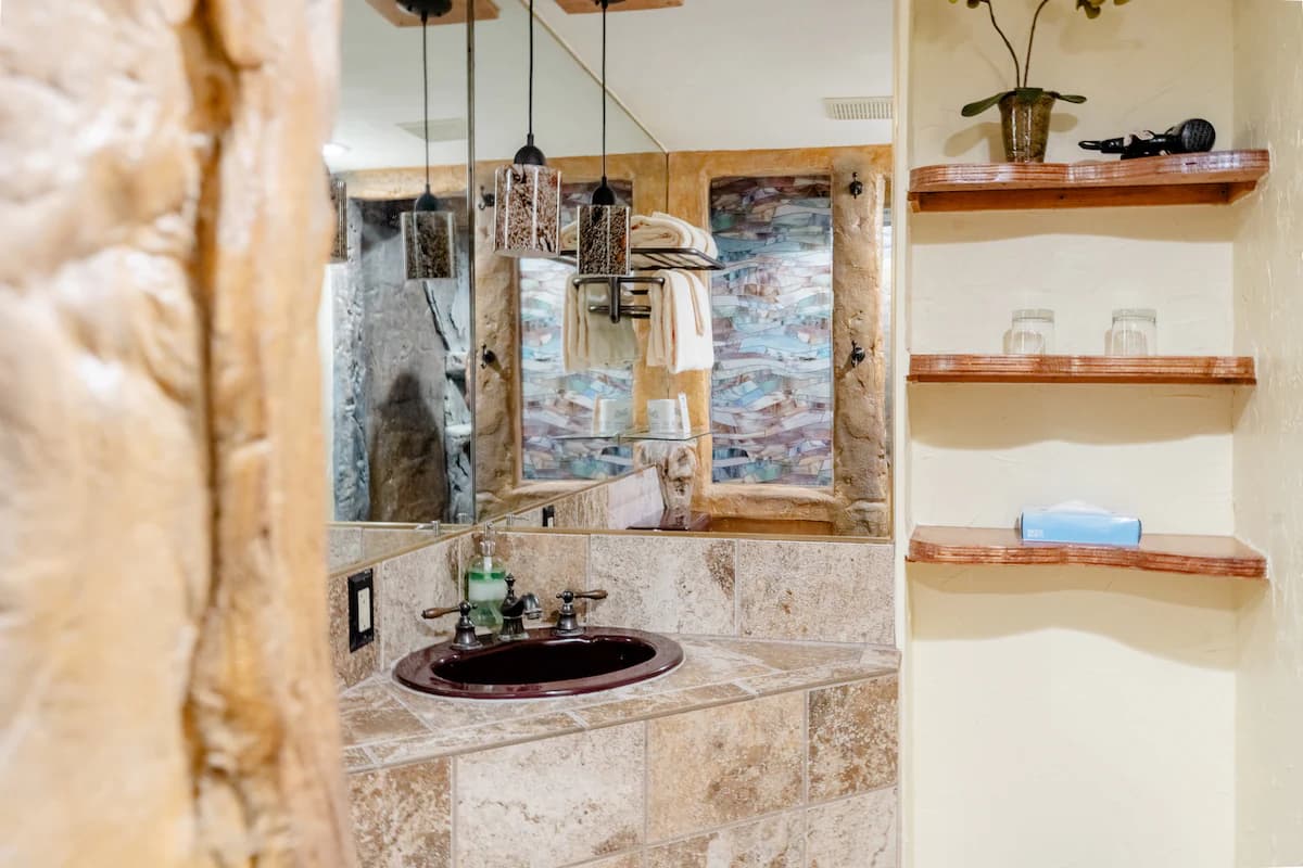 Nature lodge in Volcano · ★4.86 · 1 bedroom · 1 bed · 1 private bath - Image 7