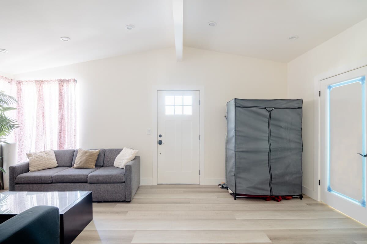 Private Entrance & Bath, Steps to Caltrain - Photo 1