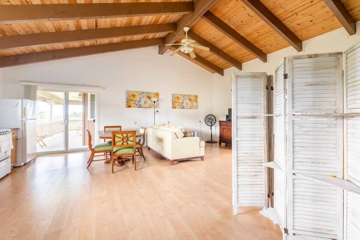 Hawaii Sun Kissed Studio Private Entrance - Photo 3