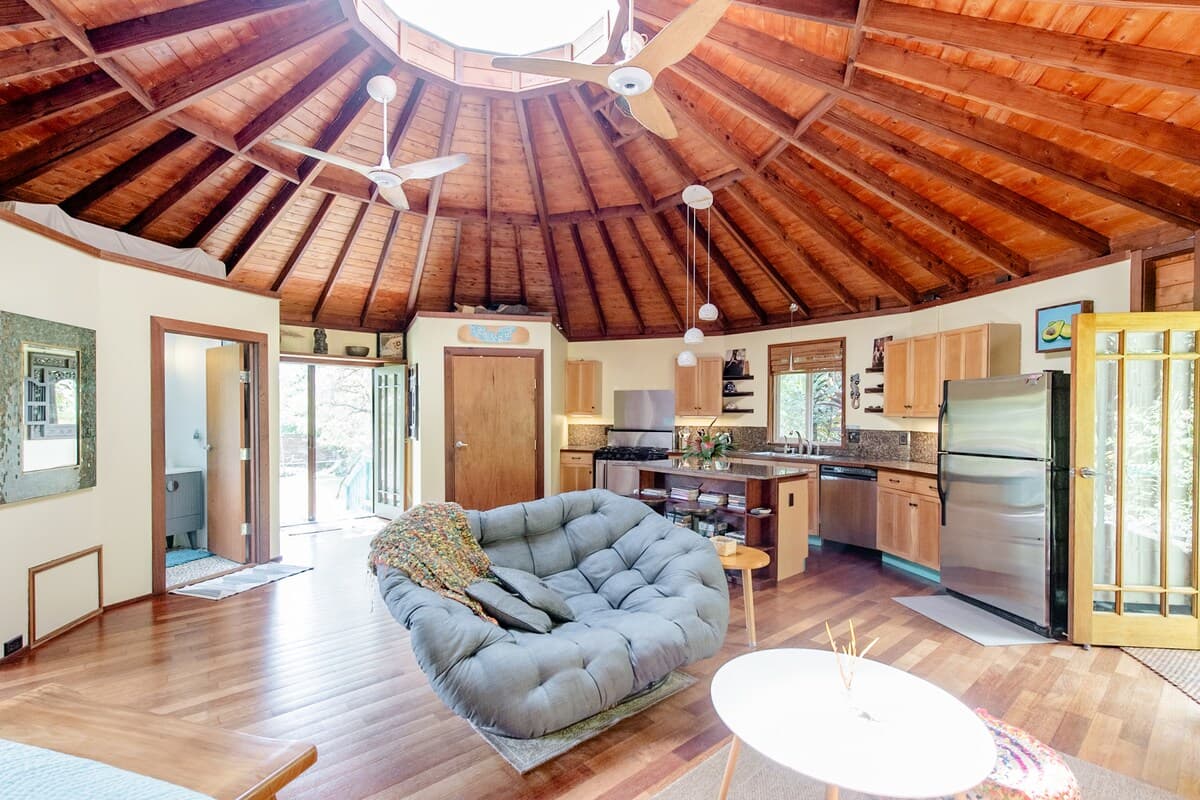 Home in Pahoa · ★4.93 · 1 bedroom · 1 bed · 1.5 baths - Photo 3