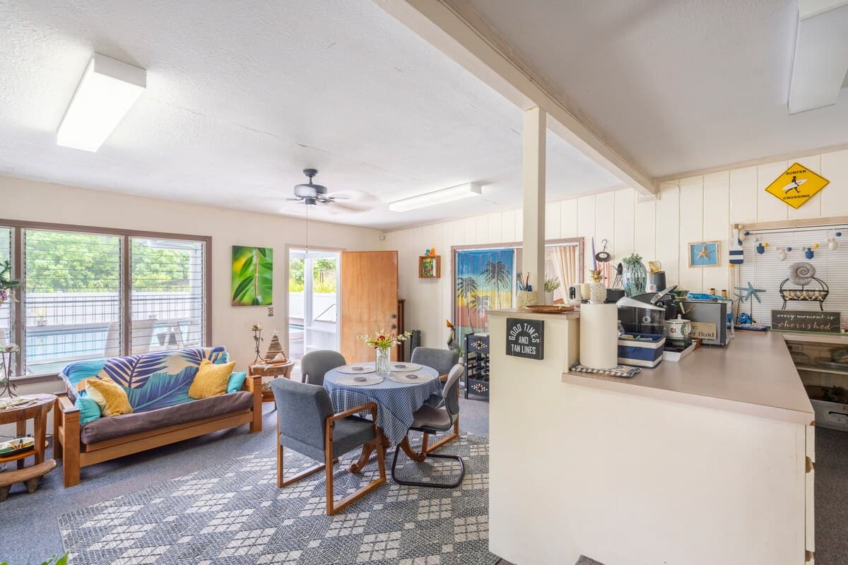 Home in Hilo · ★4.93 · 1 bedroom · 1 bed · 1 private bath - Photo 4