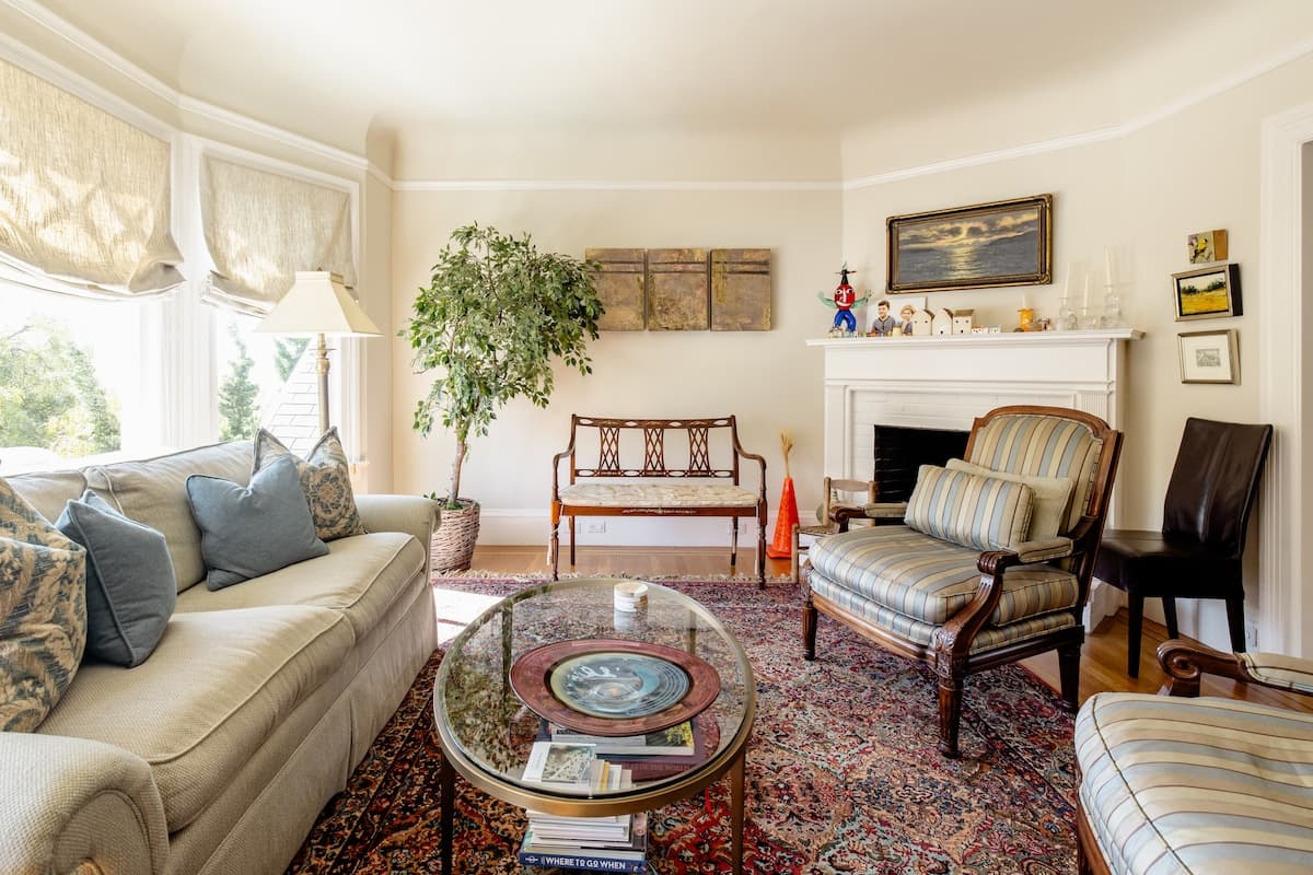 Sunny Noe Valley Hilltop Home with Garden Views - Photo 3