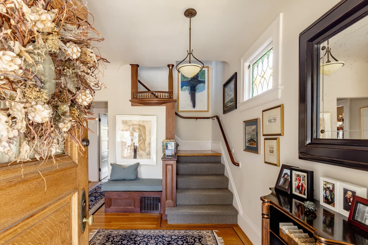 Sunny Noe Valley Hilltop Home with Garden Views - Photo 5