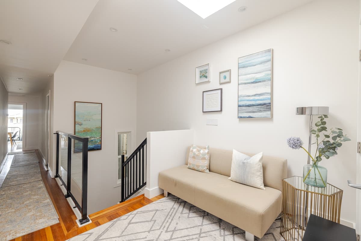 Historic 5BR Near Golden Gate Park, 9' Ceilings - Photo 2