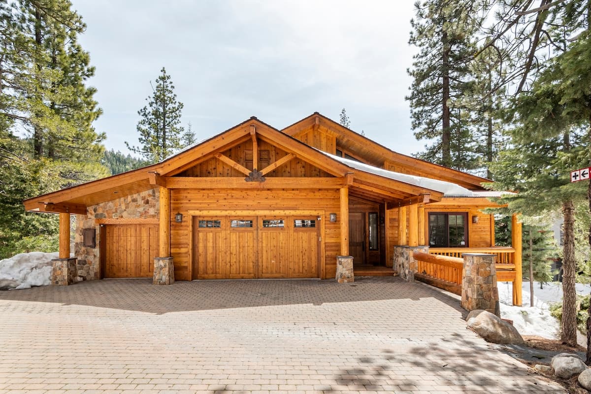 Luxury Swiss Chalet with Hot Tub & Creek Views - Photo 1