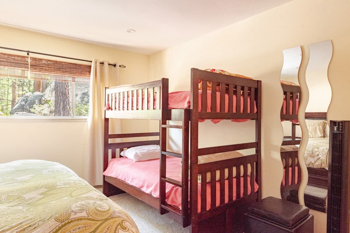 Rocky Point Nest Forest-Backed Mountain Home - Photo 4