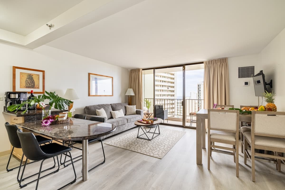 5 Min Walk to Beach, Kitchen, $0 Cleaning/Parking - Photo 2