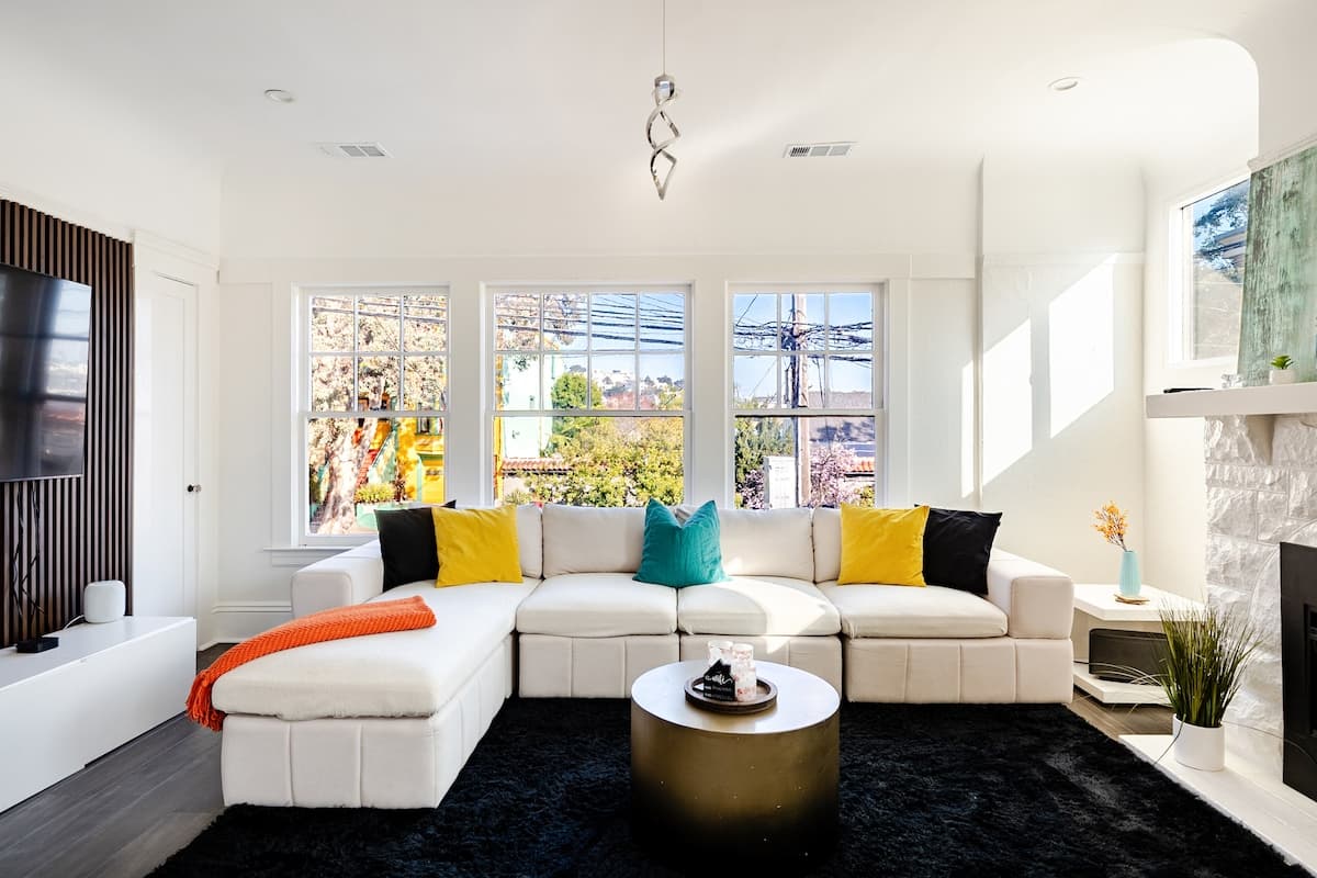 Modern 3BR with Private Deck & Fireplace - Photo 1