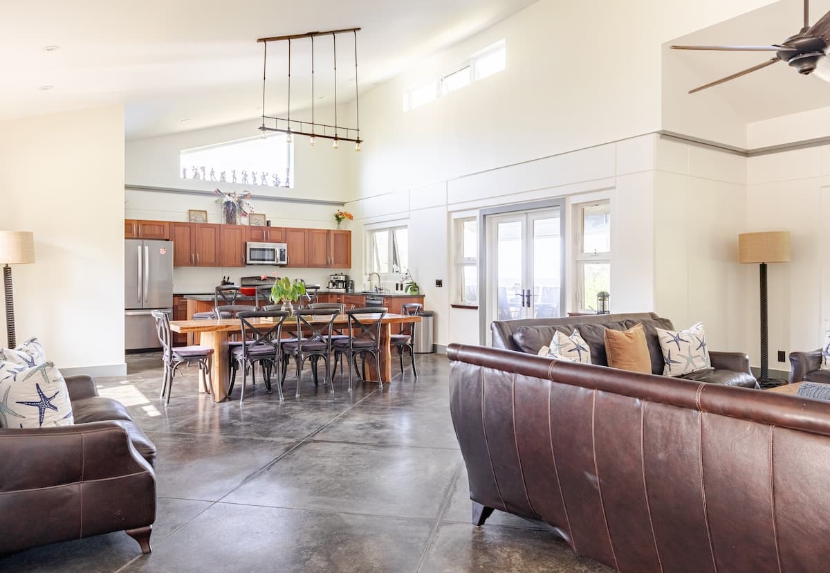 Home in Pepeekeo · ★4.88 · 3 bedrooms · 4 beds · 2.5 baths - Photo 4
