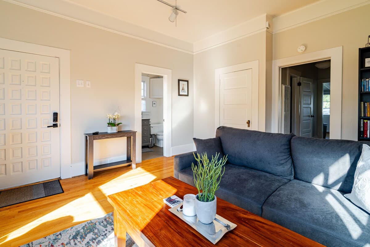 Sunny Silicon Valley Cottage Near Stanford - Photo 2