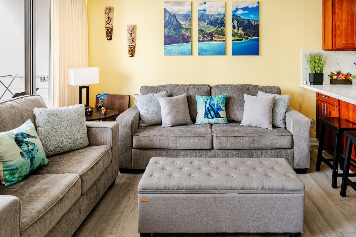 Condo in Honolulu · ★4.9 · 1 bedroom · 3 beds · 1 private bath - Photo 2
